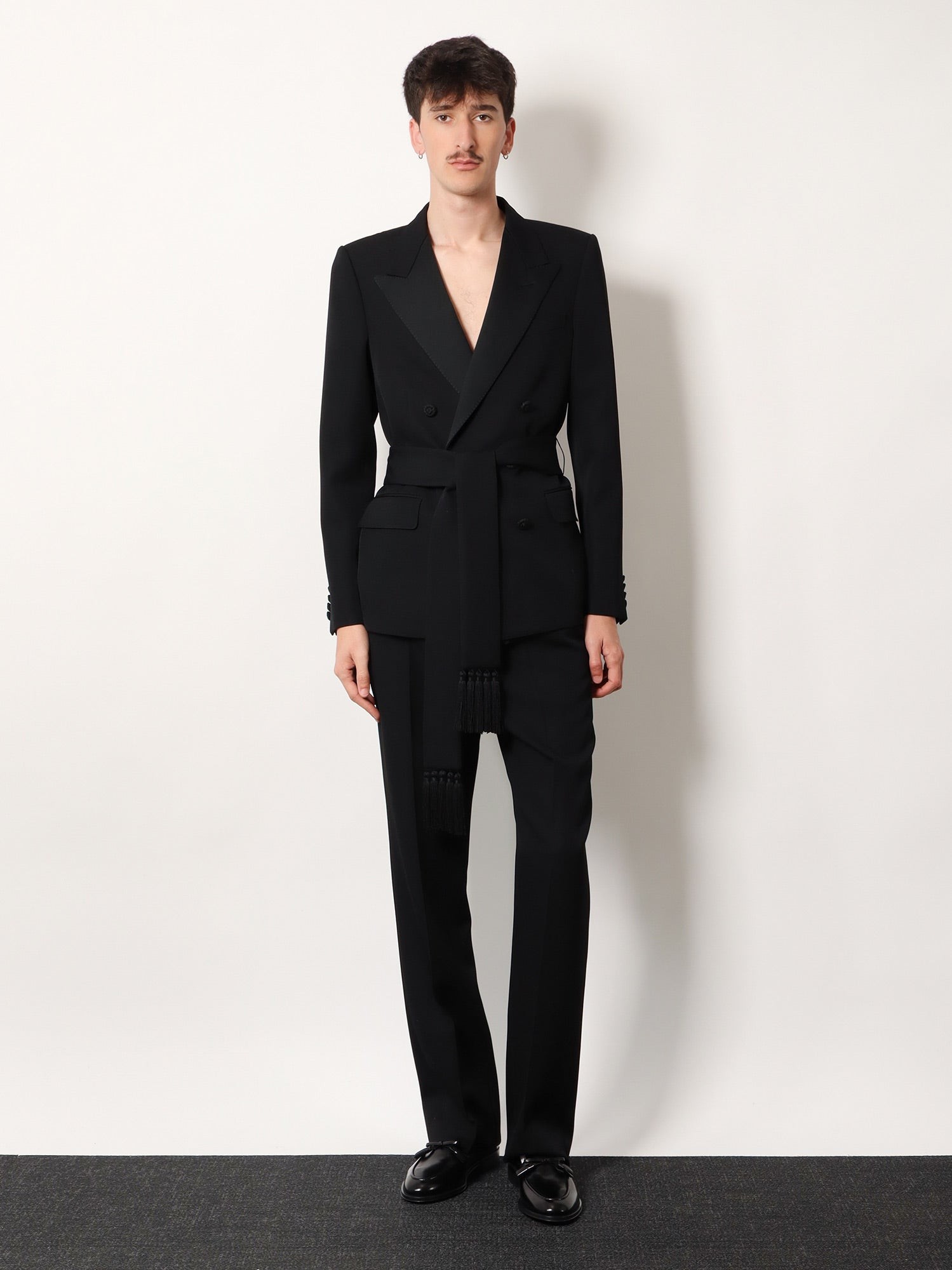 Virgin wool blazer with belt - Image 2