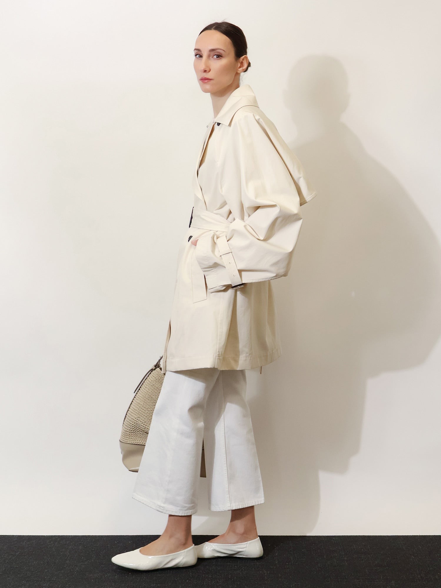 White denim trousers with flared bottom - Image 2