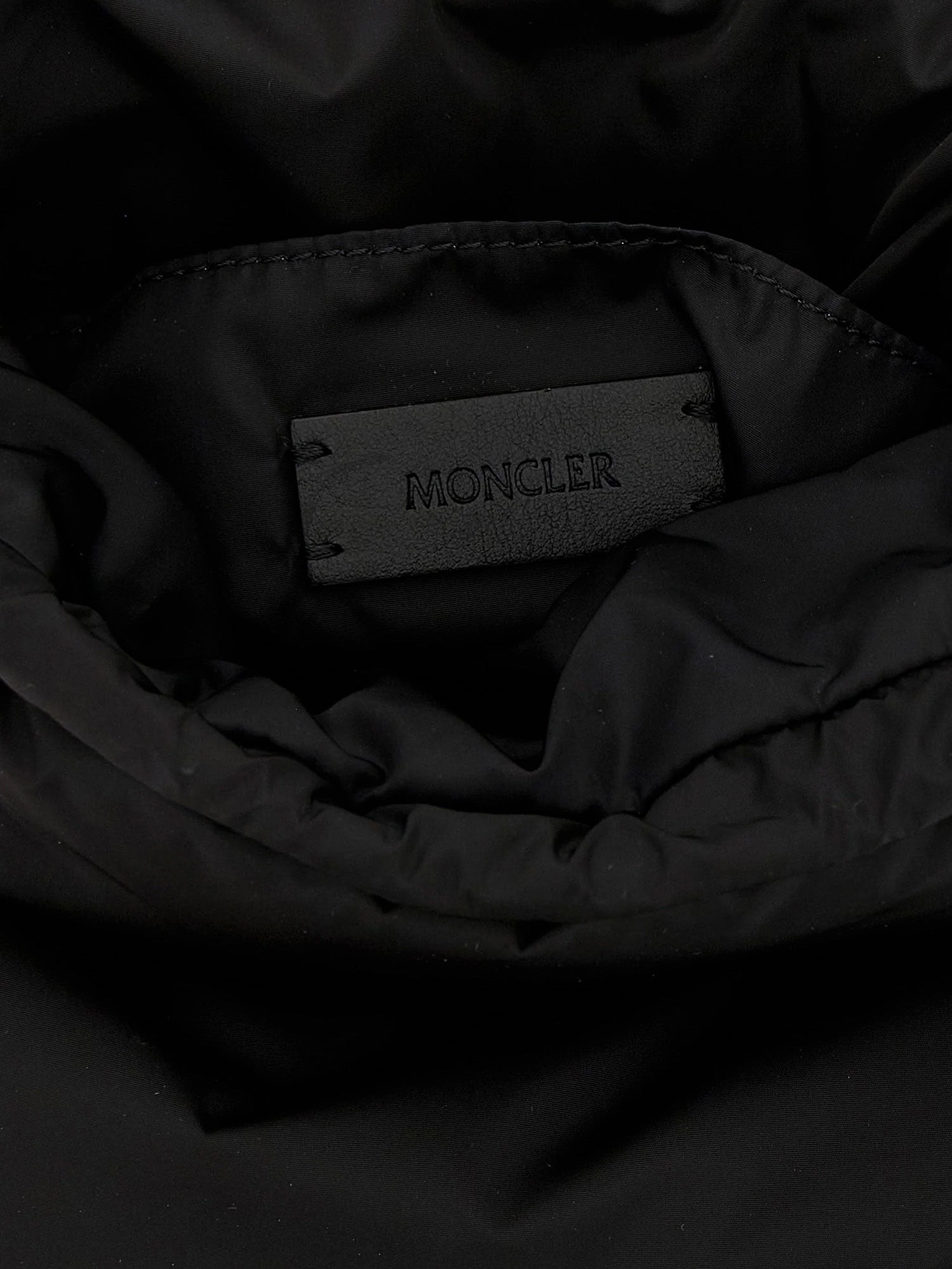 Caradoc nylon bucket bag - Image 4