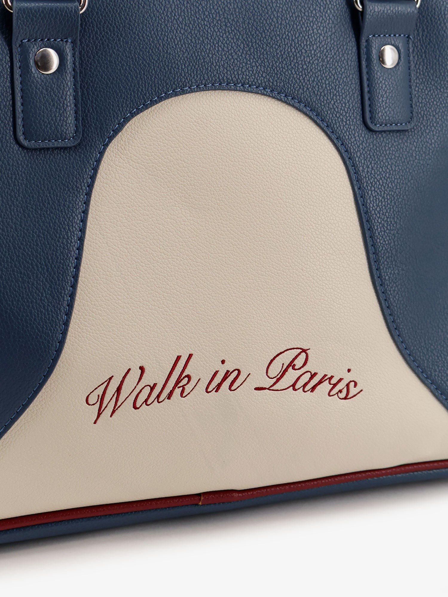 Leather crossbody bag with embroidered logo on the front - Image 5