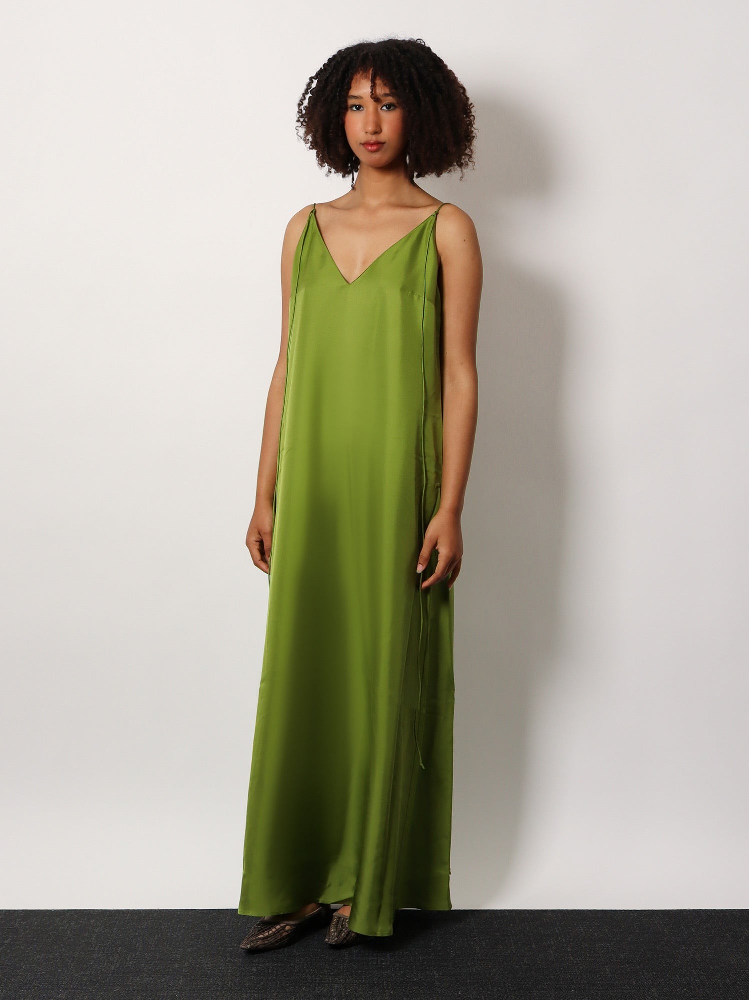 Silk dress with laces - Image 2