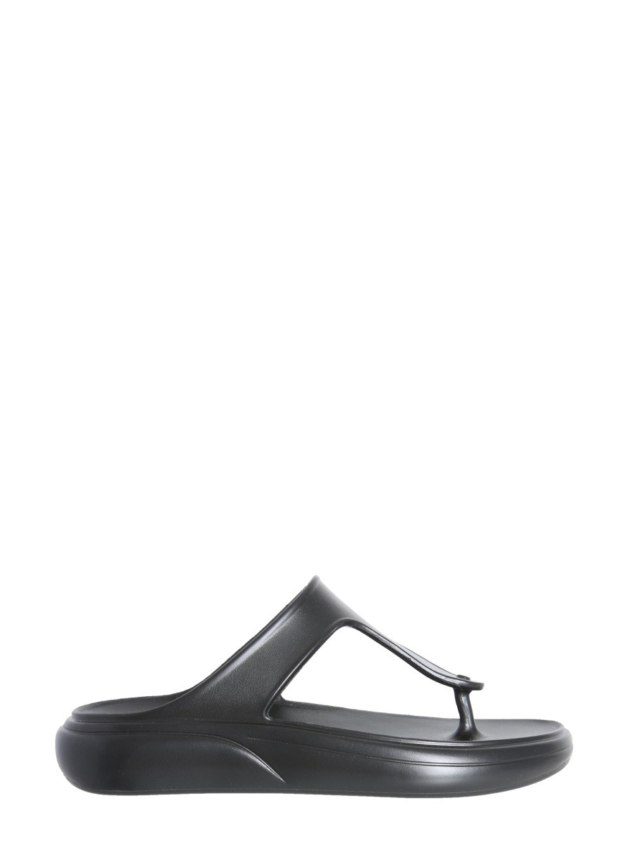 Stuart Weitzman STUFLEX T-STRAP SLIDE SANDAL